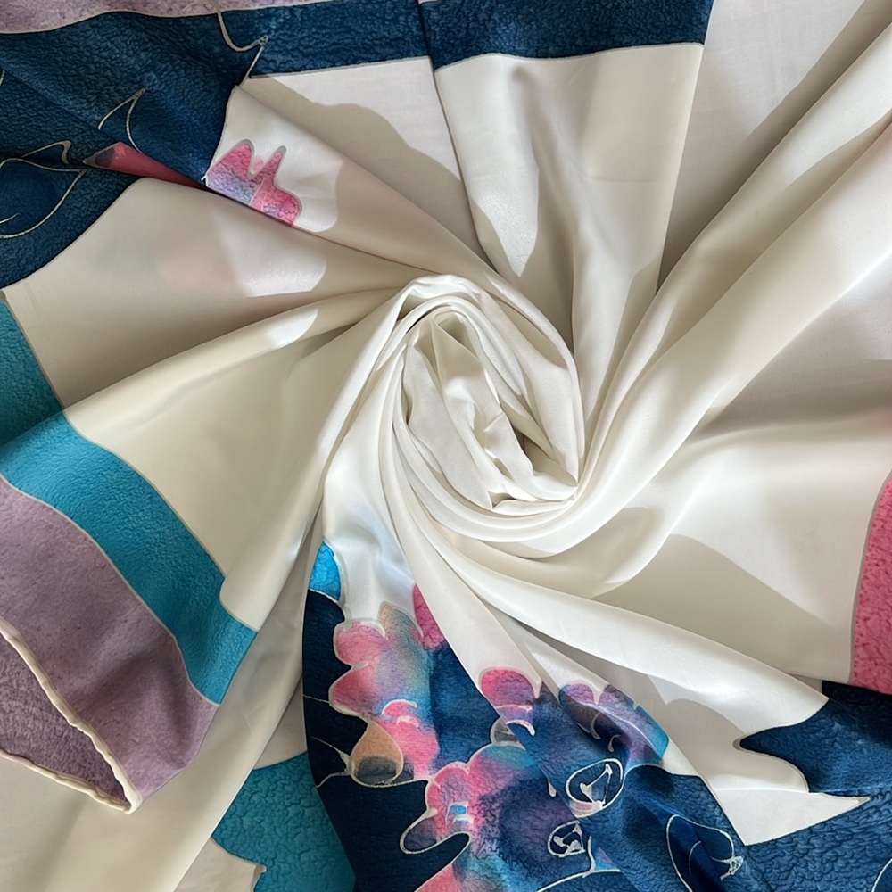 Women’s Vintage Scarf in blue and purple - Picture 13 of 13
